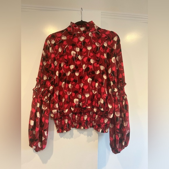 CAbi Corsage Blouse Womens Small Red Floral Bishop Sleeve Smocked Ruffle Top - Picture 8 of 10